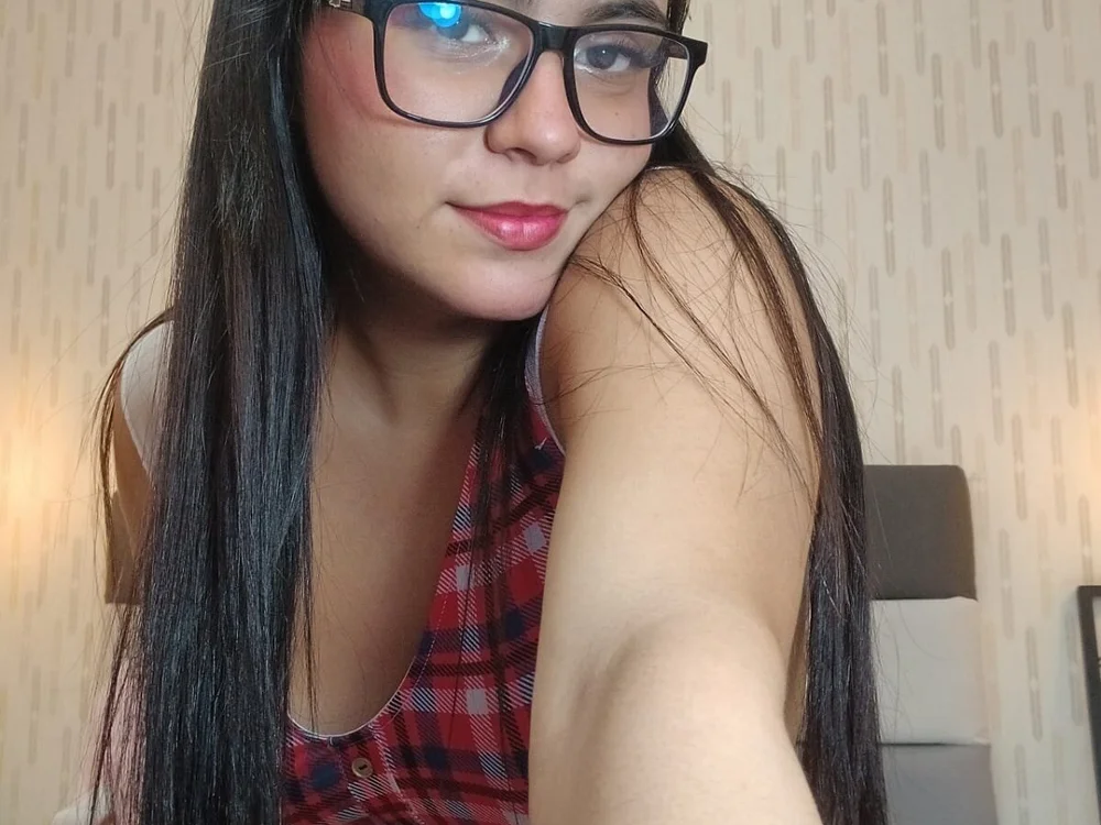 mia_carrillo_ offline chatrum
