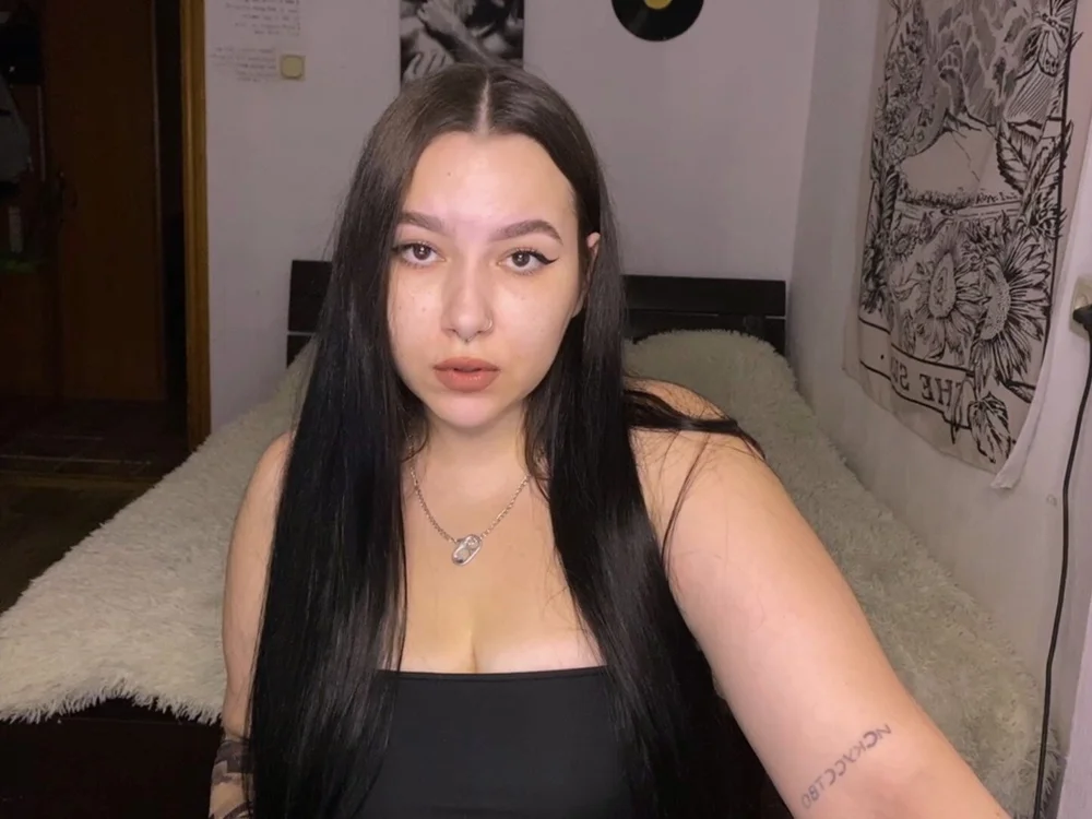 HelloAlise's Offline Chat Room