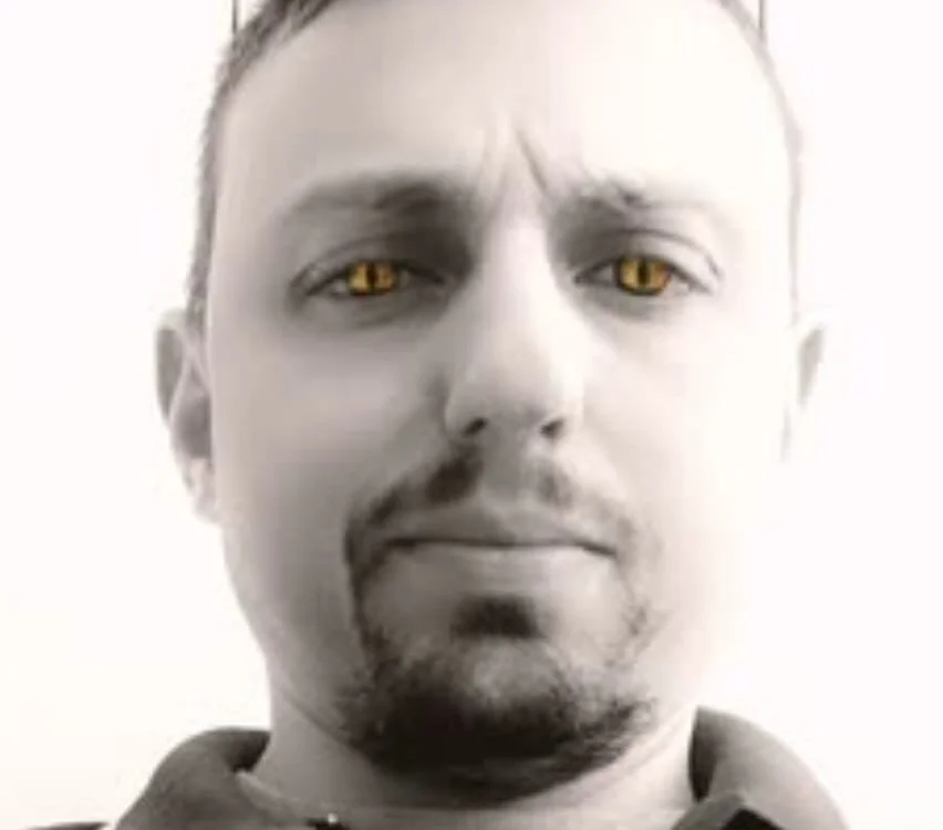 ManuelTorre8 Offline XXX Chat