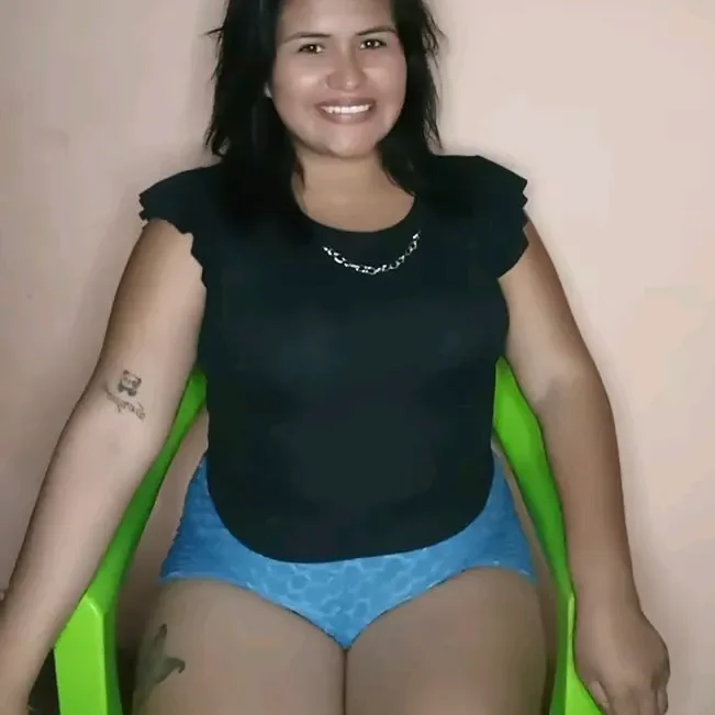Candytia Adlı Modelin Çevrimdışı Sohbet Odası