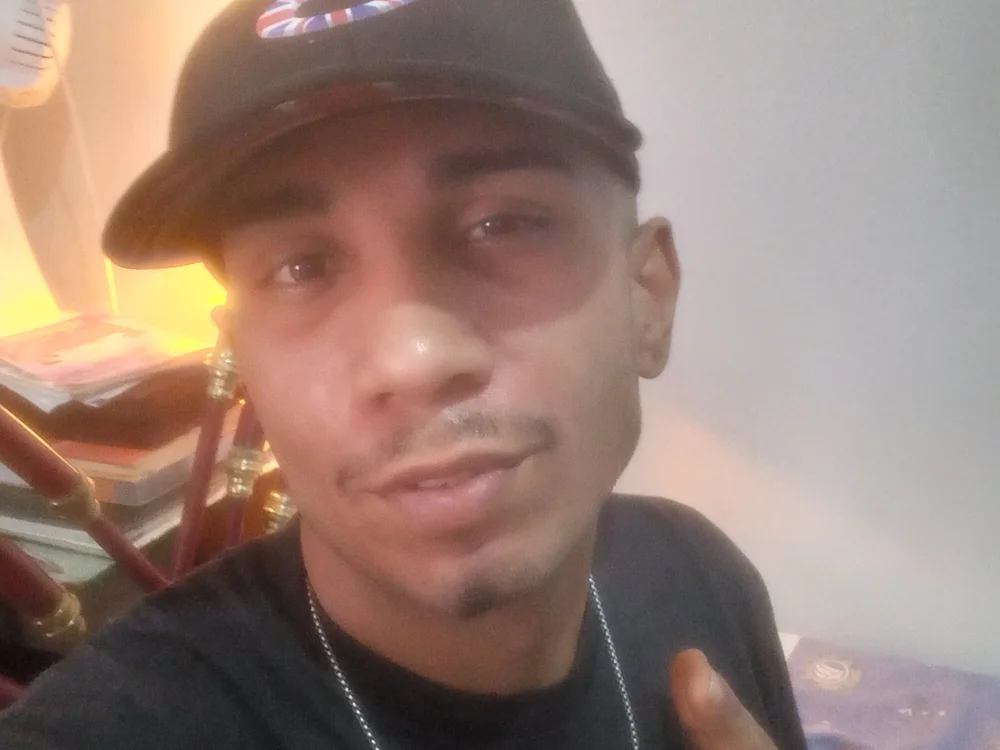 Edilson011's Offline Chat Room