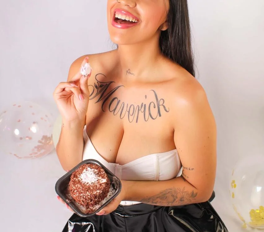 ZaphiraLarzon cam model