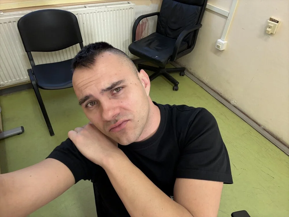 messier92 離線 XXX 聊天