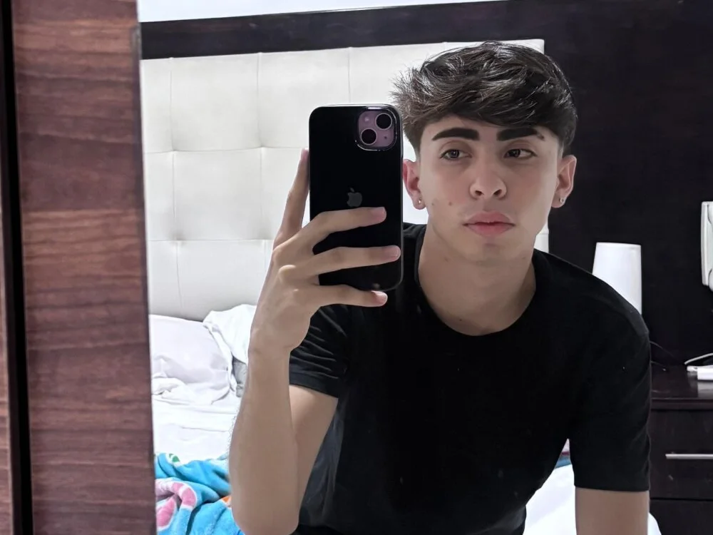 Chat +18 off-line de Arvinn_