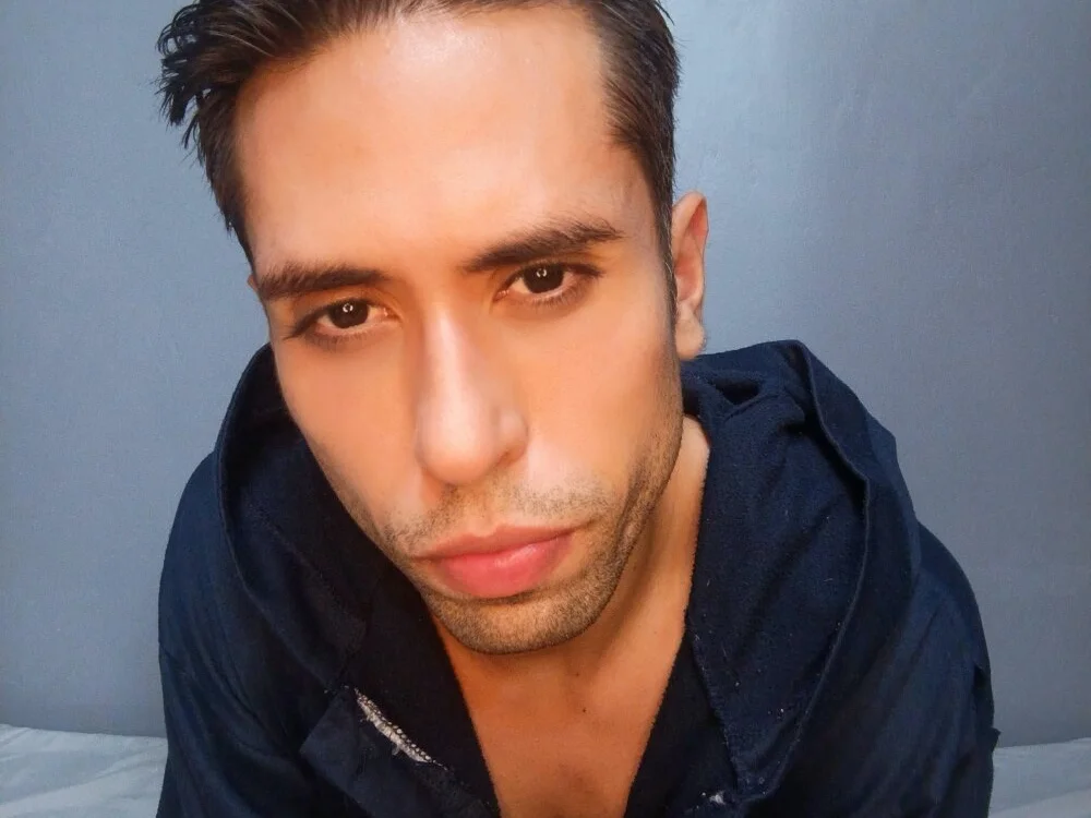 Raziel_X Obrolan XXX Offline