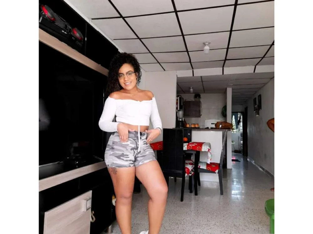 New_Girl_18's Offline XXX Chat