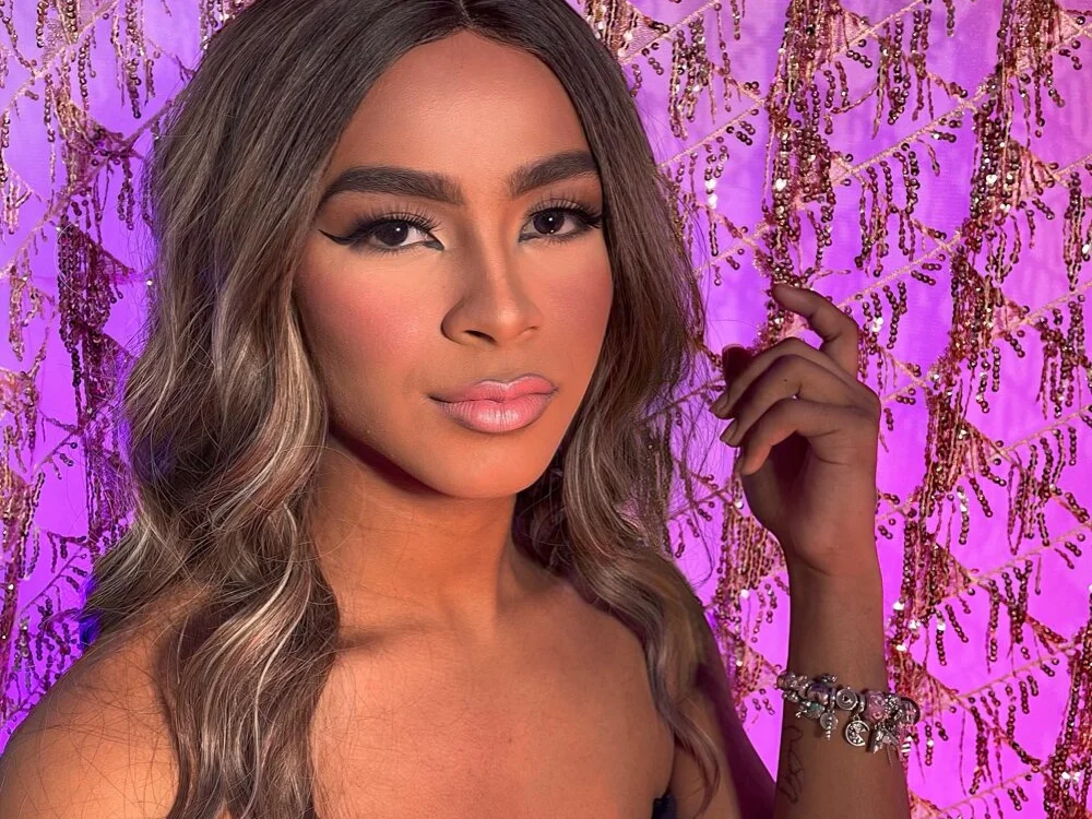 Vicky_Hottmann Offline XXX chat