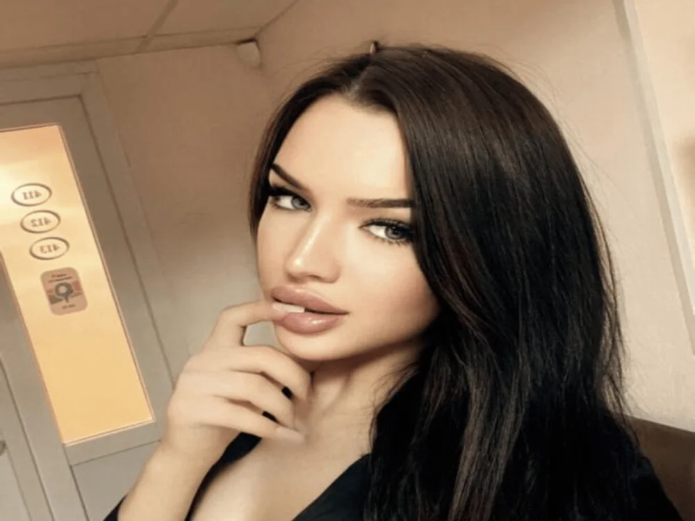 DemetriceChisholm Chat XXX offline