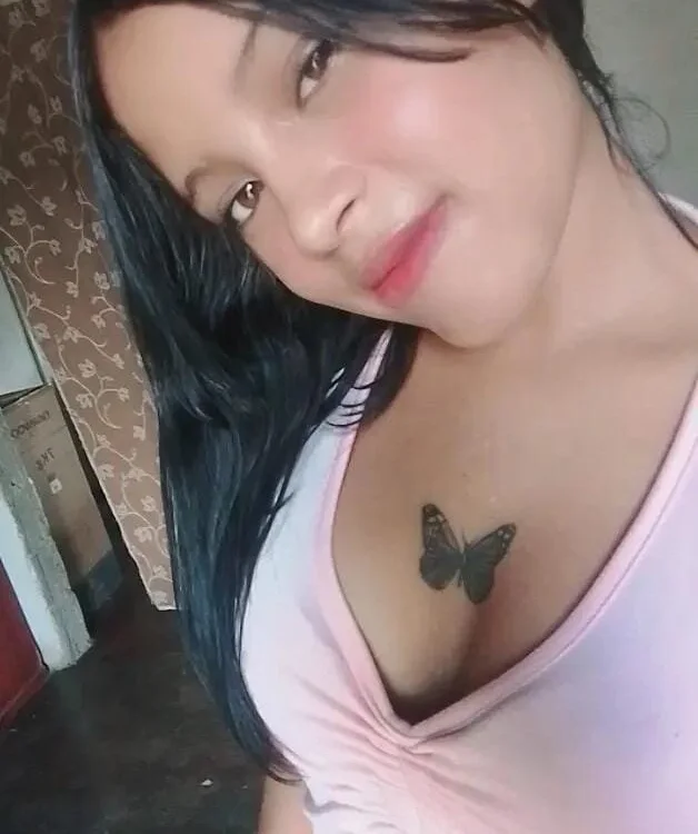 Brithanny_hot18's Offline XXX Chat