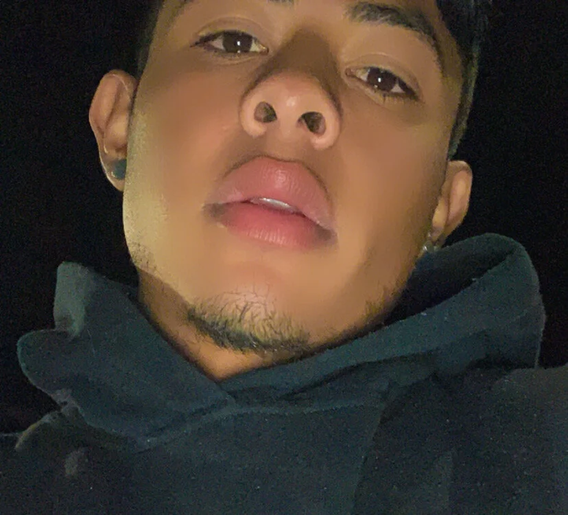 Jacob_004n Offline XXX chat