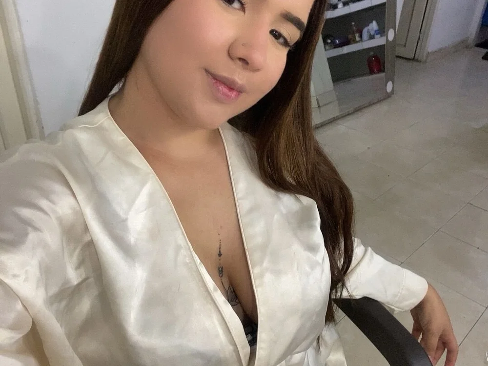 SaraMiller-'s Offline Chat Room