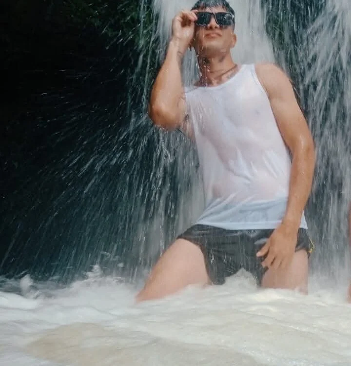 Nicolas_Moncadas – Offline XXX chat