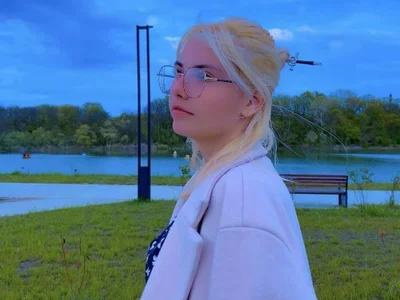 Helen18glo - Girl 