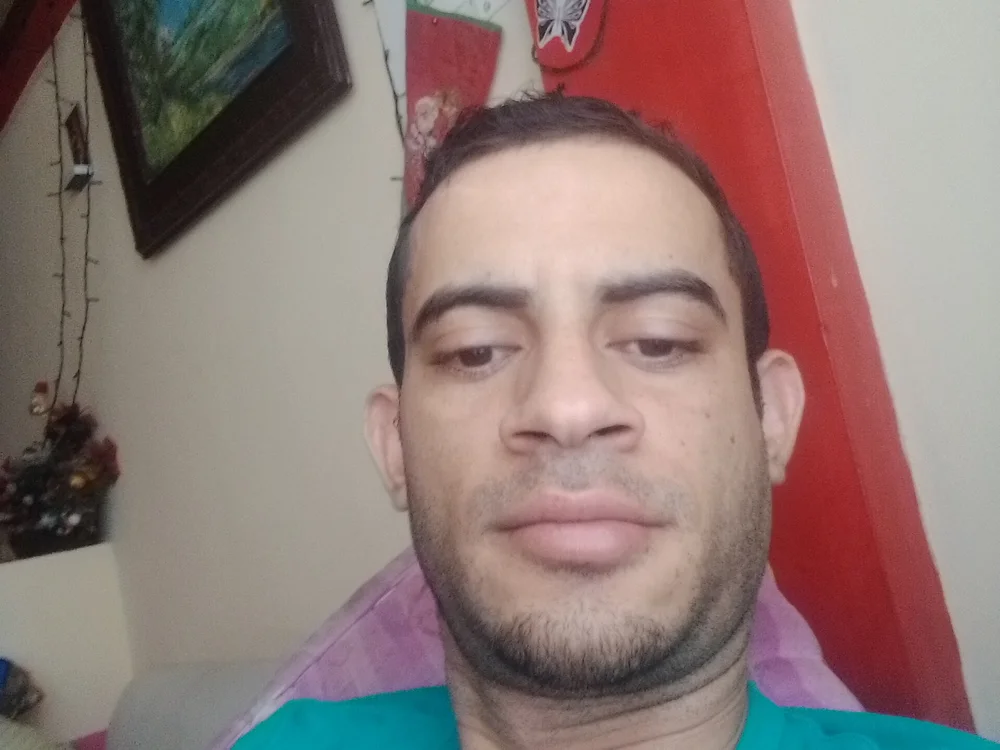 anthony27's Offline Chat Room