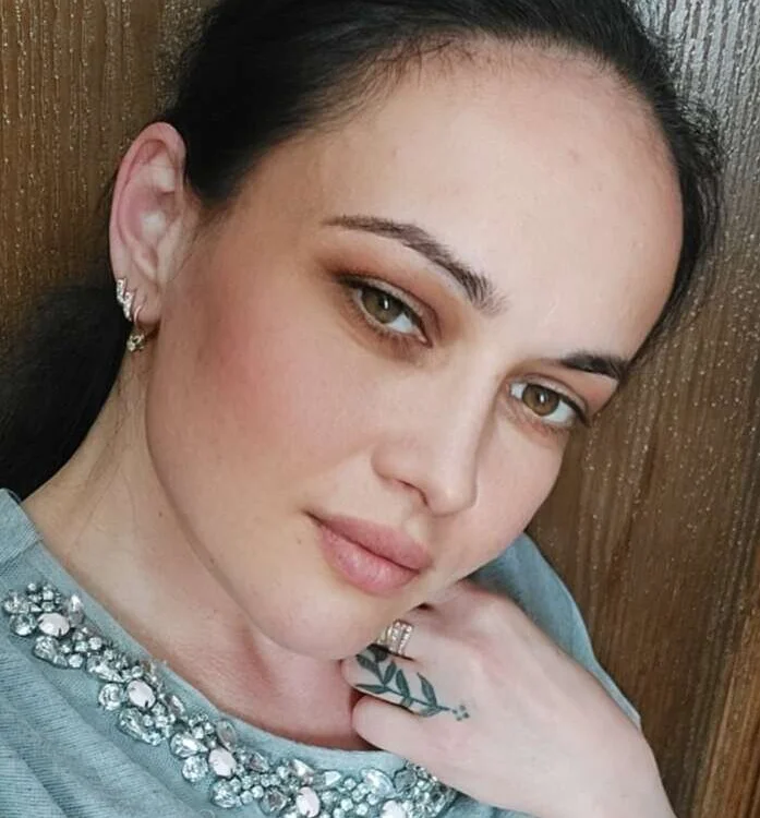 Stephanie_Moore offline chatrum