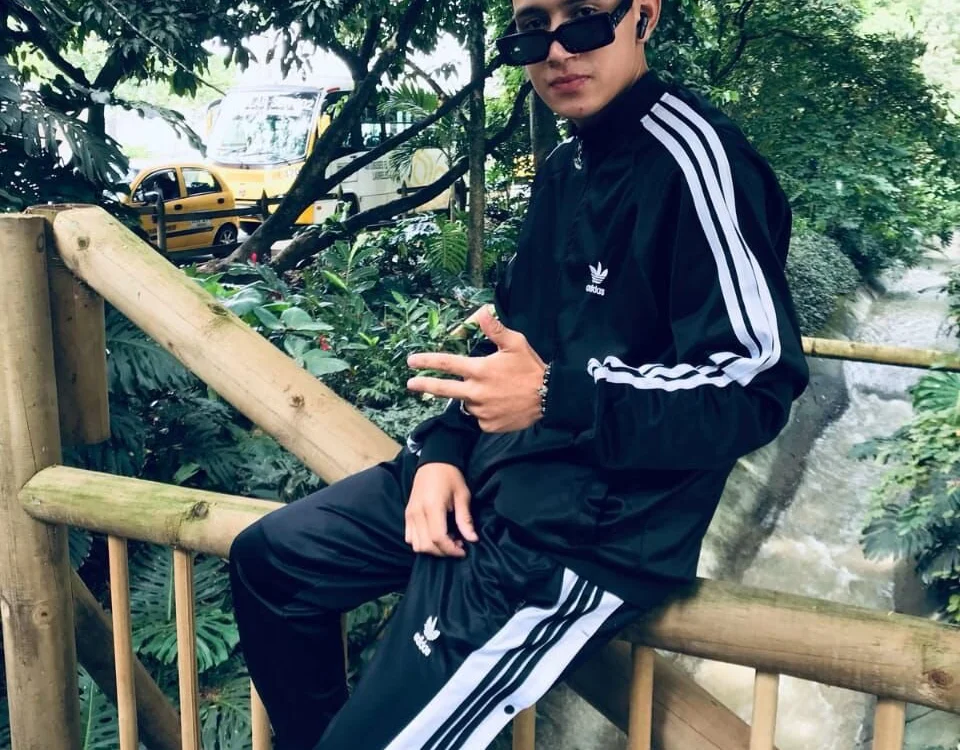 Offline chatovací místnost AxeAziz_