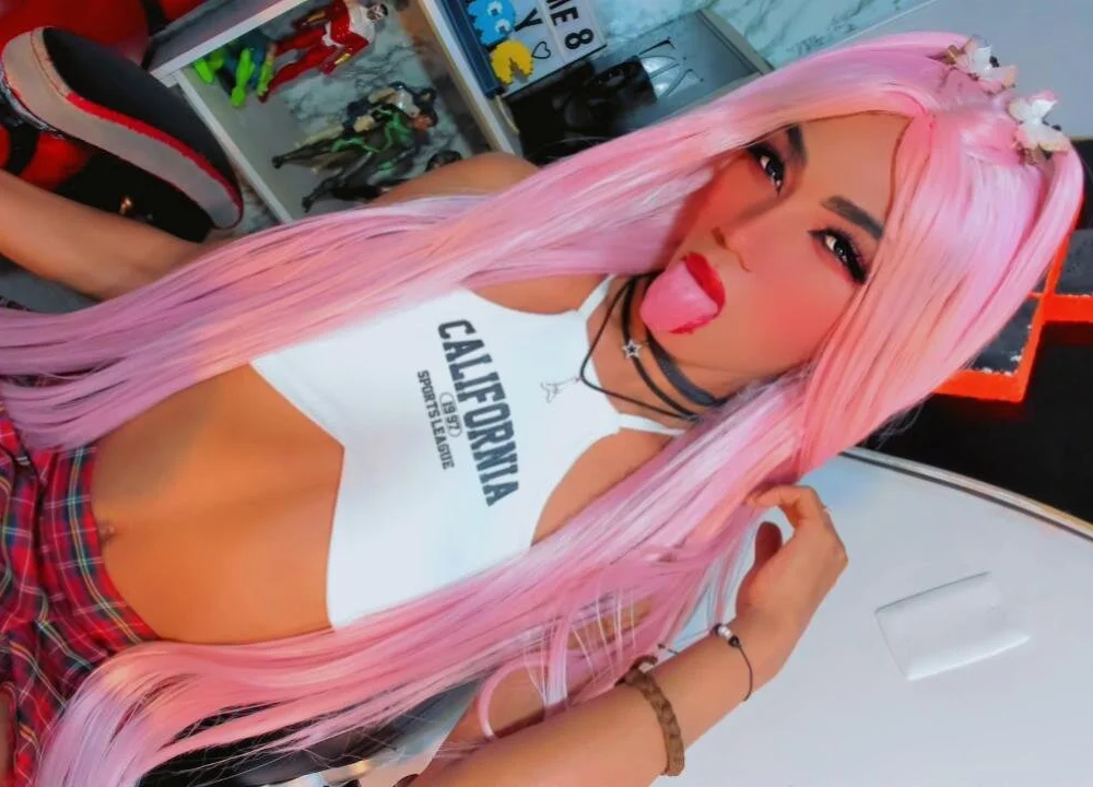 suzume_Mendez's Offline XXX Chat