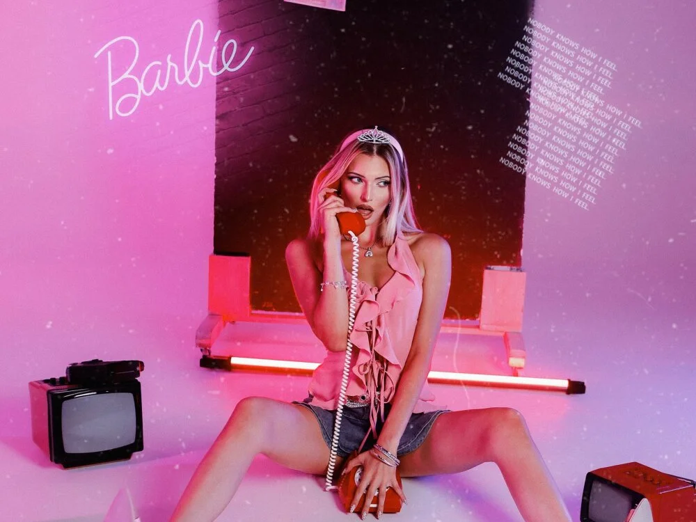 MattieAndrews' Offline XXX Chat