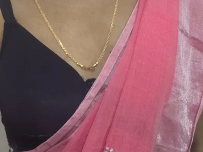 Nilu_XXX on StripChat