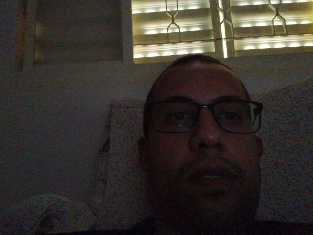 safa699's Offline Chat Room