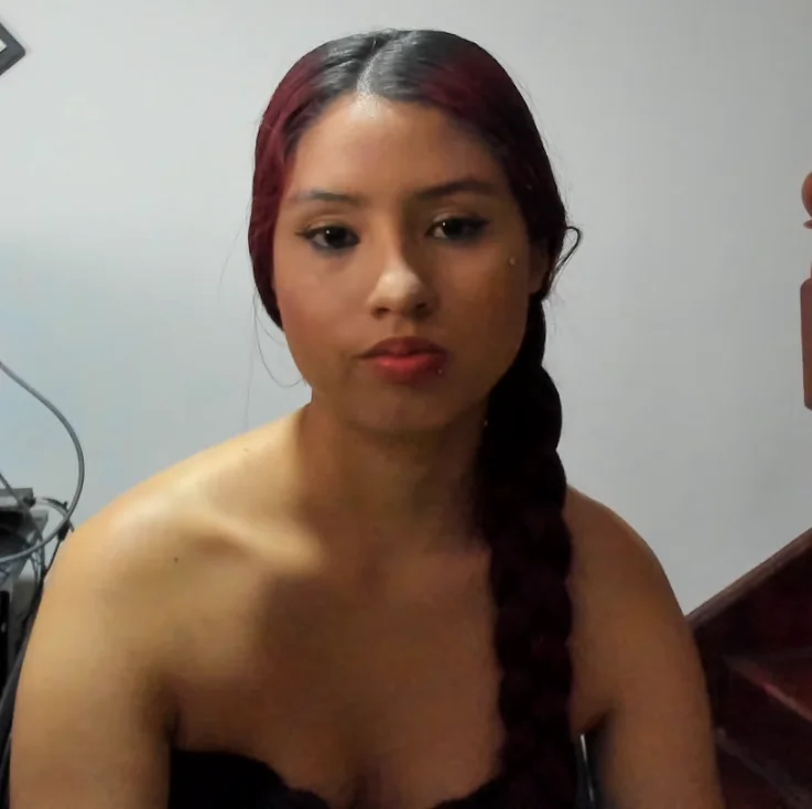 NatashaVeega's Offline Chat Room