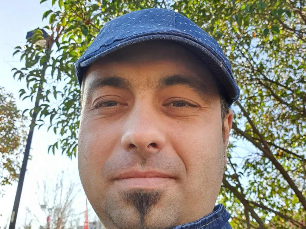 Robertoplayboy's Offline XXX Chat