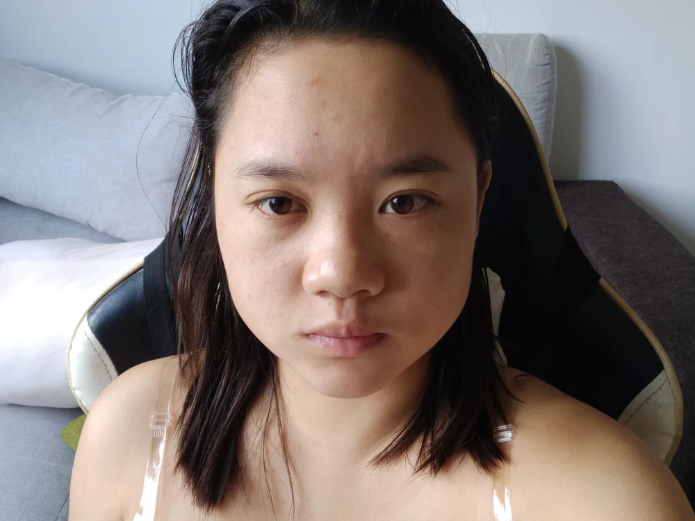 Huajng_Y Offline XXX-Chat