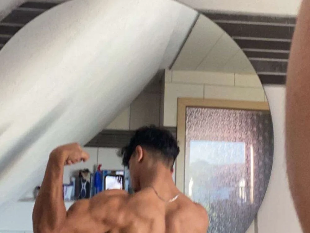 cc_dein_daddy Adlı Modelin Çevrimdışı XXX Sohbeti