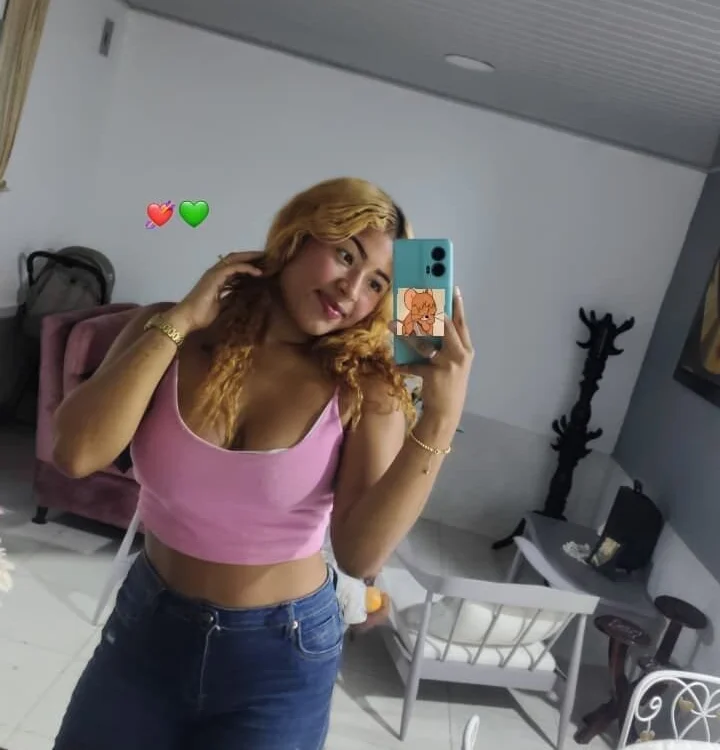 mishelle_jonson_'s Offline Chat Room