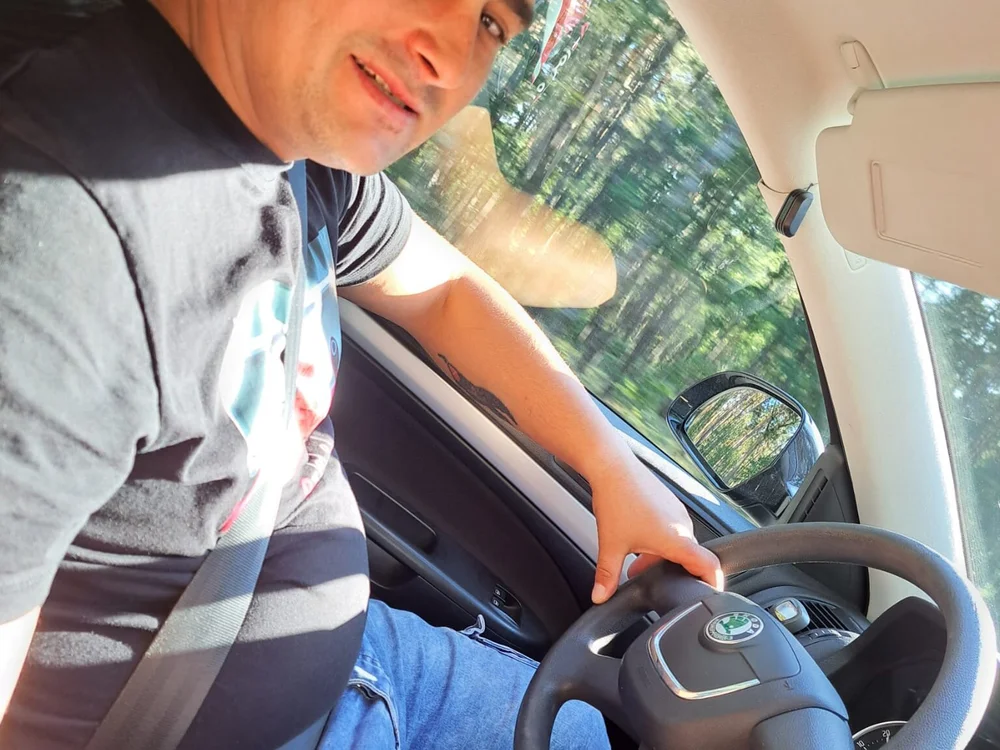 ห้องแชทออฟไลน์ของ AlexandruDYAMOND