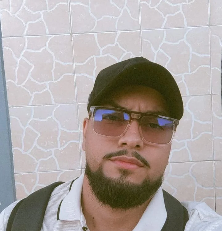 Ramirez727 Offline XXX-Chat