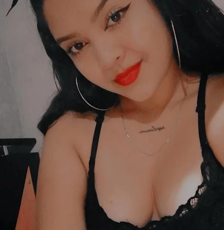 AGATHEBARRETO's Offline Chat Room