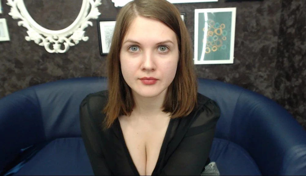 MarryJanee_Xx's Offline Chat Room