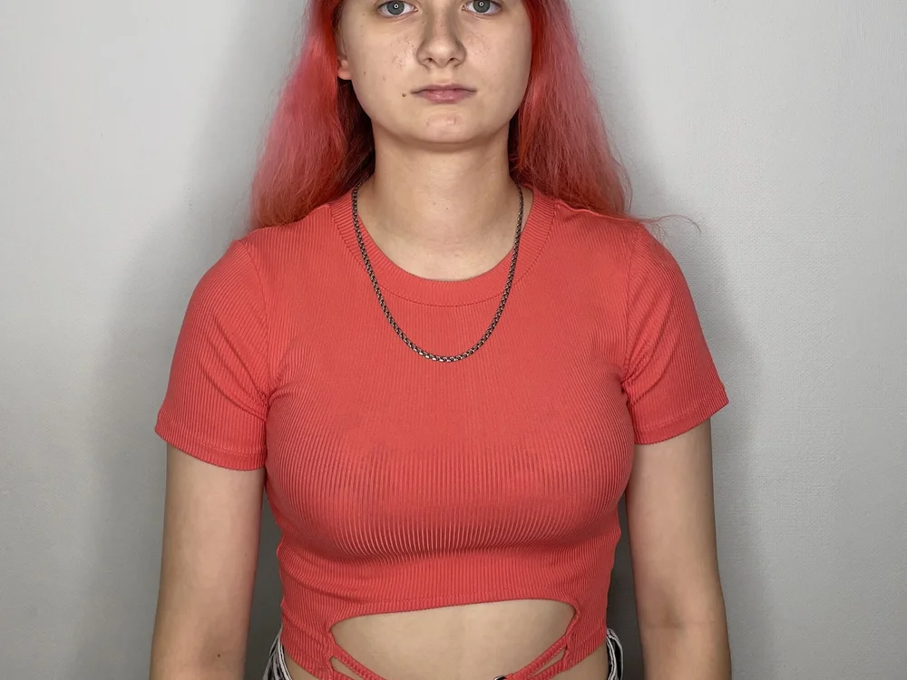 AdelaDelilla offline chatrum