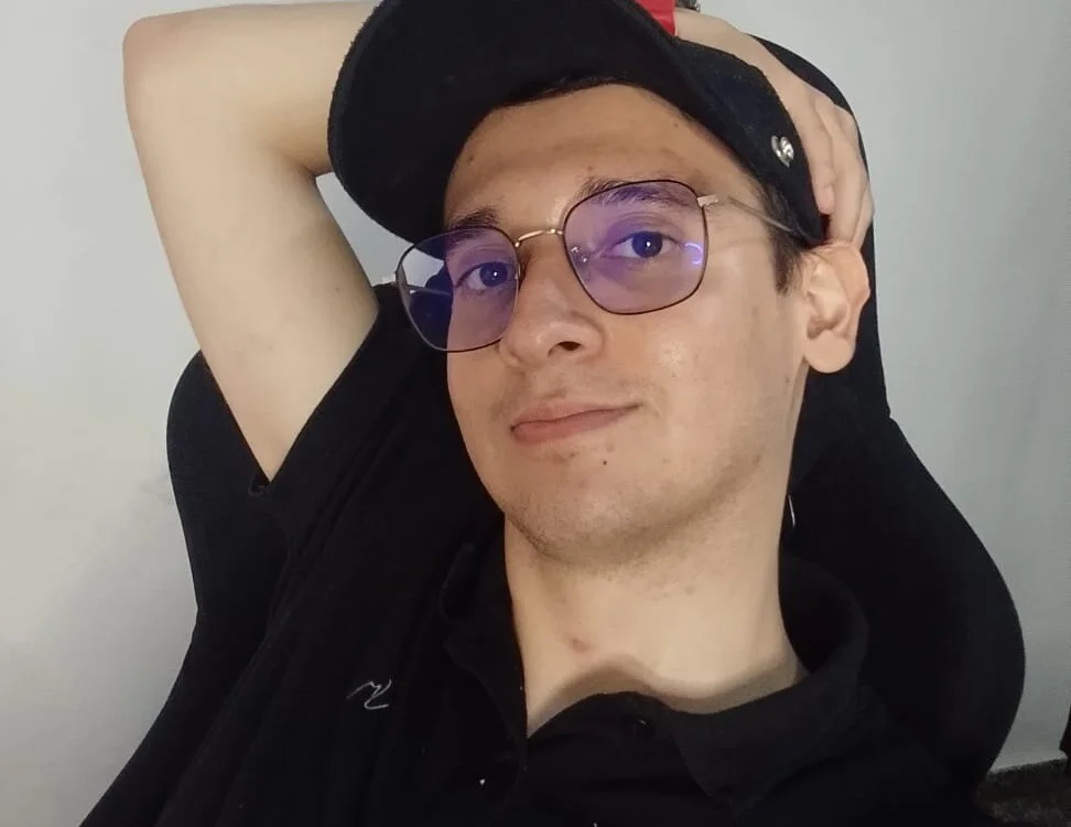 perseo_420's Offline Chat Room