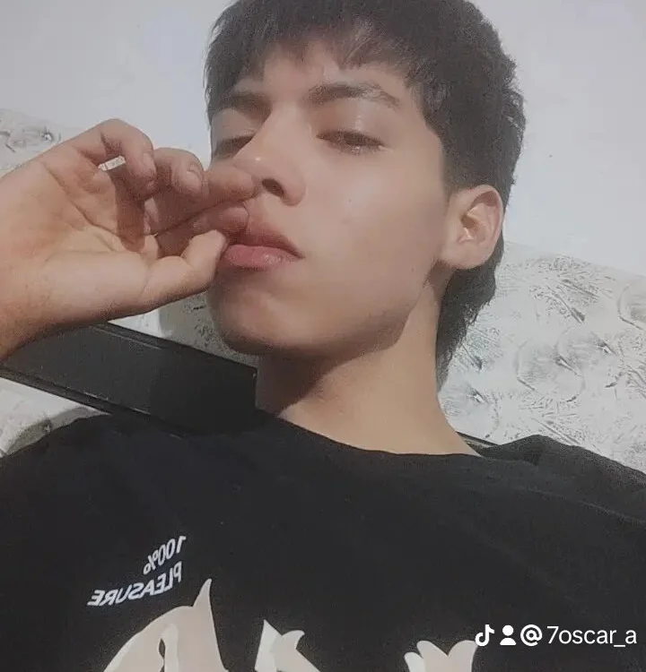 LocalVenee6's Offline Chat Room