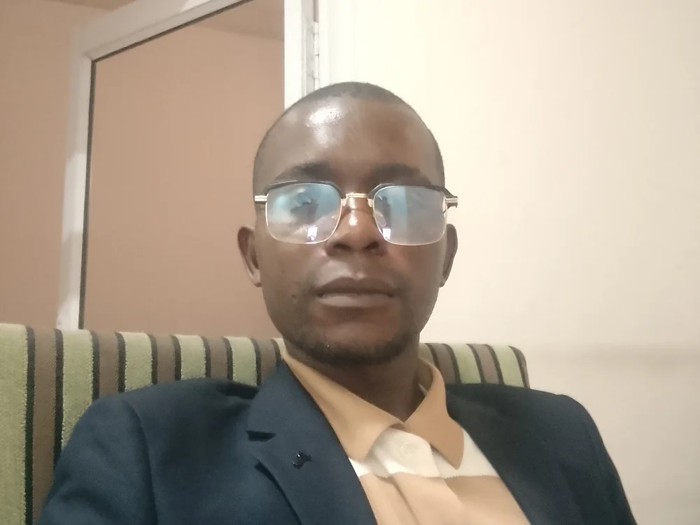 Bineryan: συνομιλία ΧΧΧ εκτός σύνδεσης