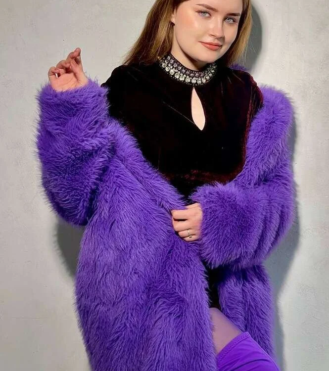 EileenTyler's Offline Chat Room