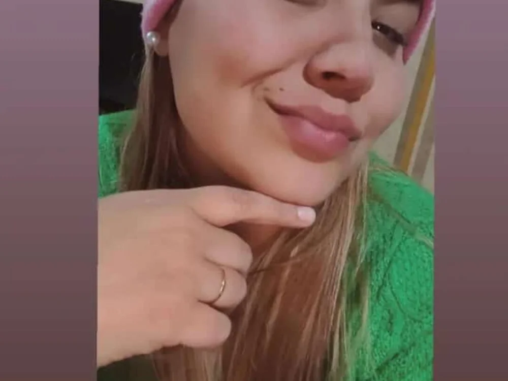 Luli1992's Offline Chat Room