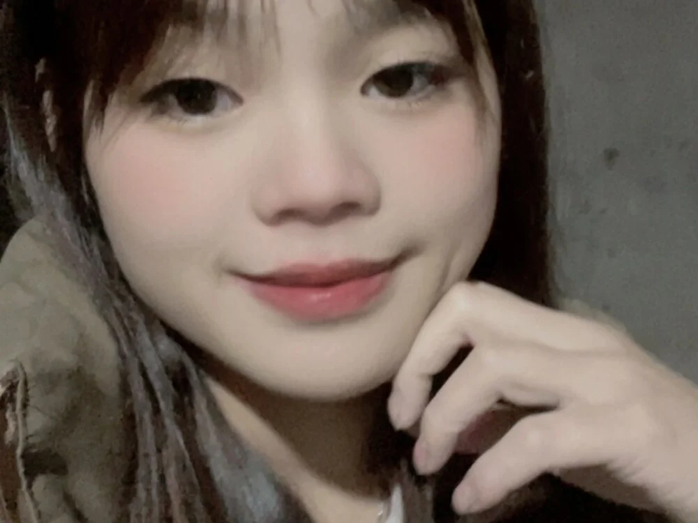 Luccky20 離線 XXX 聊天