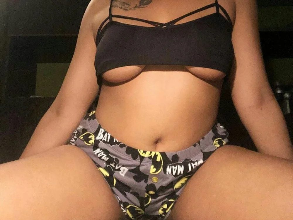Little_temptres cover photo