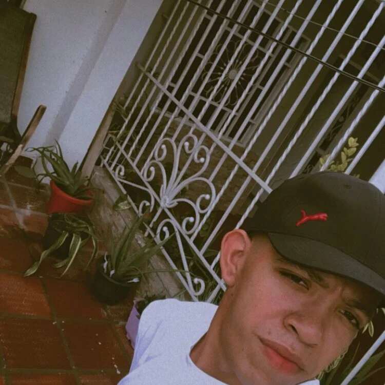 Dantehottx 離線 XXX 聊天