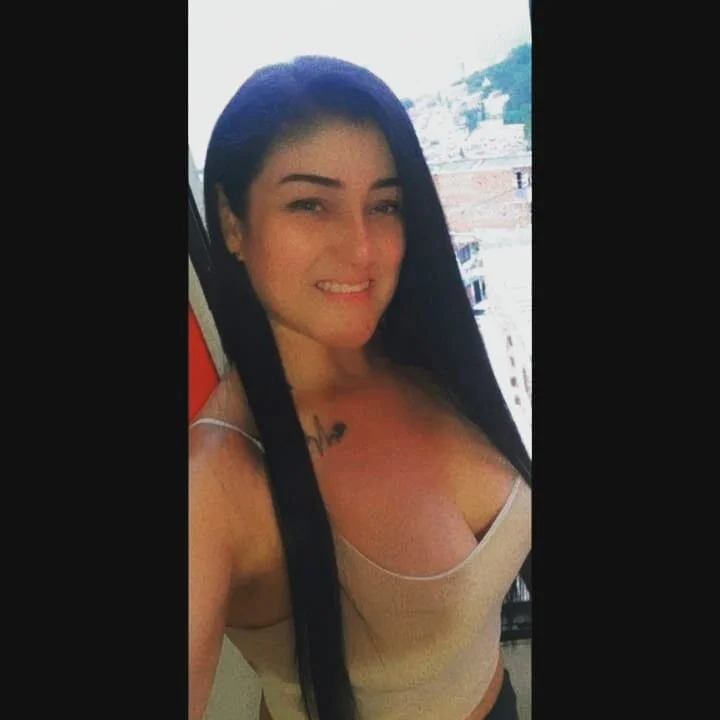 cintia_munoz's Offline Chat Room