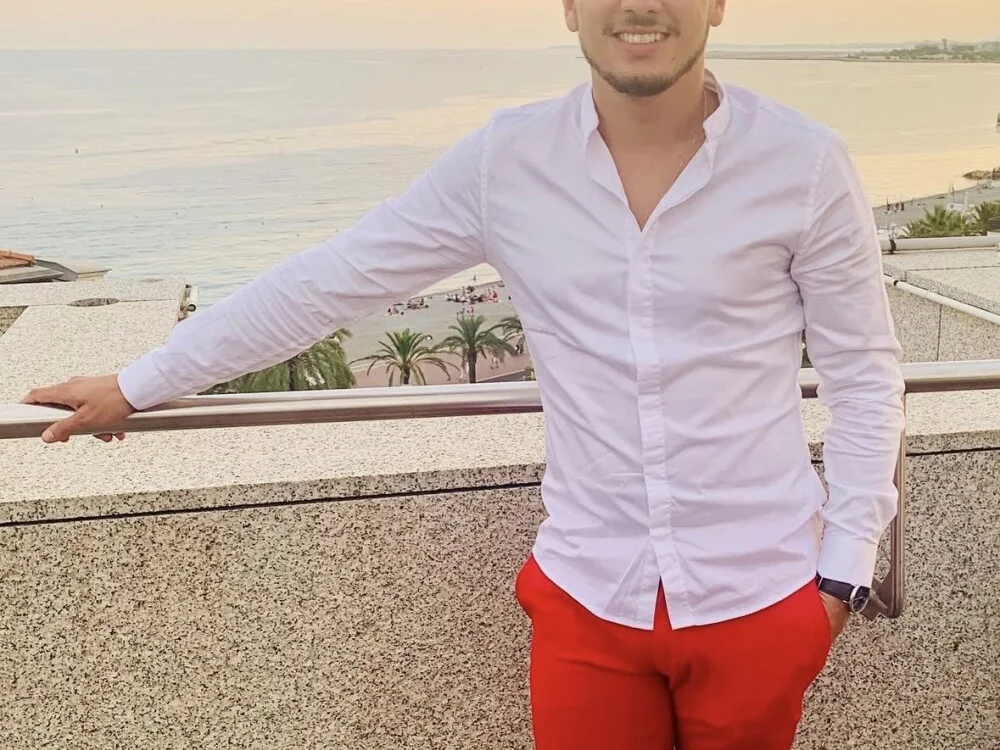 tomlechaud777 Offline XXX Chat