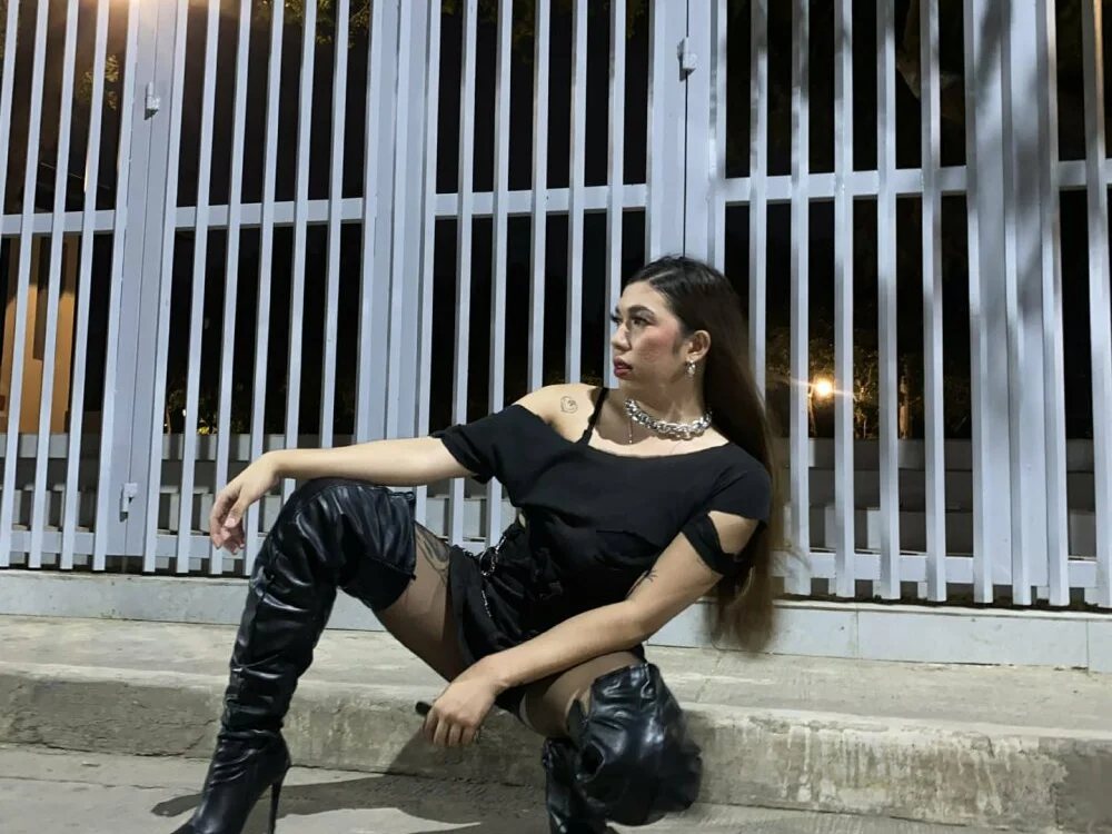 tsbigmilk Chat XXX Ngoại tuyến