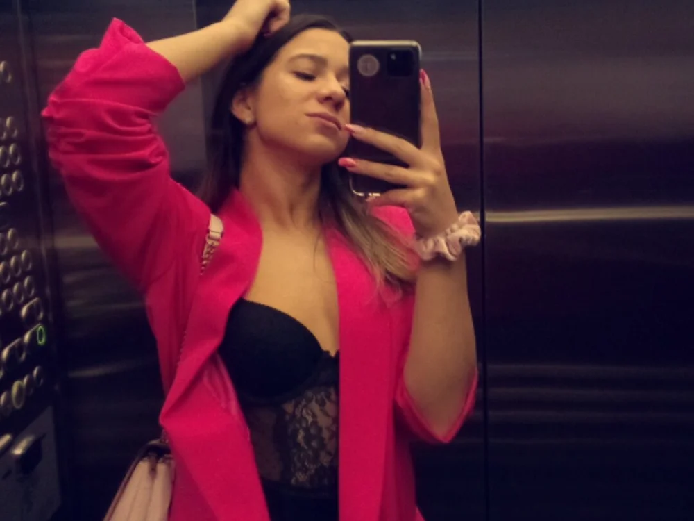 stripptogetherr's Offline XXX Chat