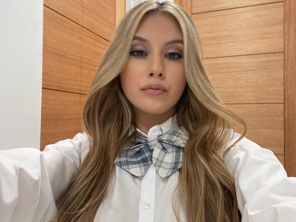 Lucydollofficial's Offline XXX Chat