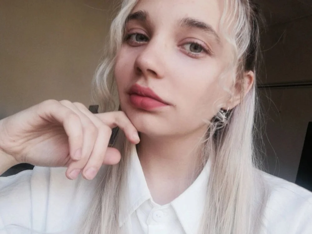 DorlaKavadias' Offline XXX Chat