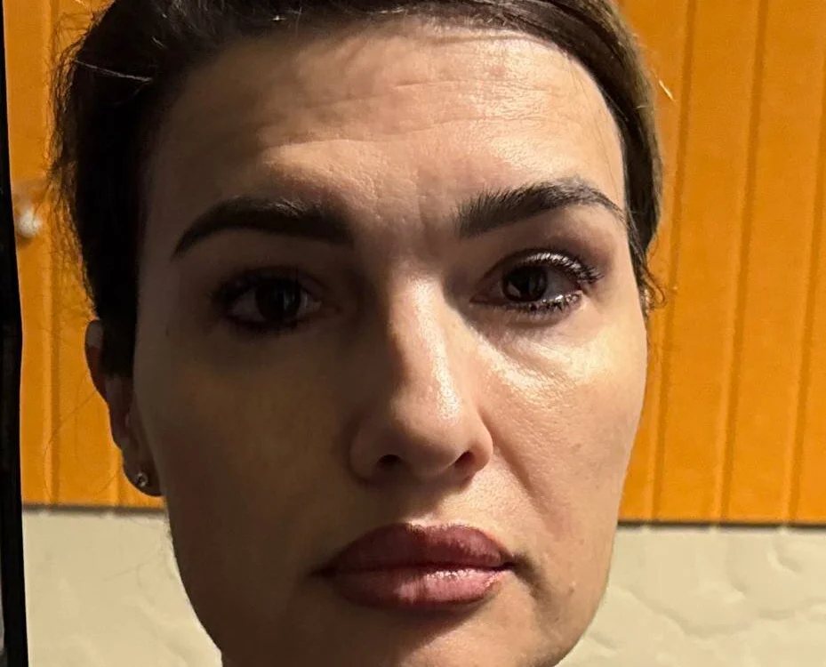 AdelAmber Obrolan XXX Offline