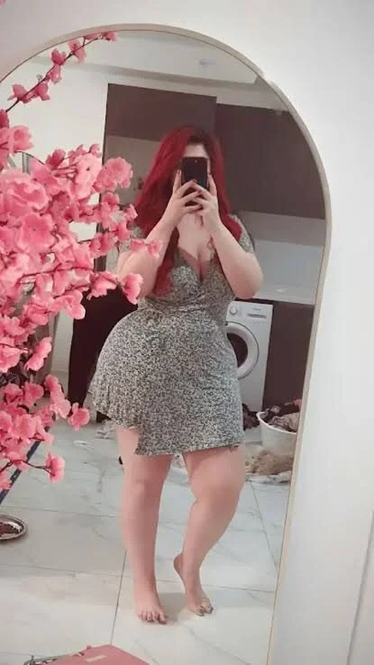 queen_lily cam model